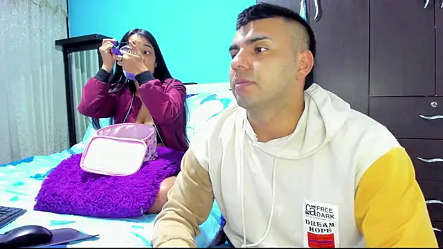 2ScarletandRyan8 online show from 11/28/25, 10:07