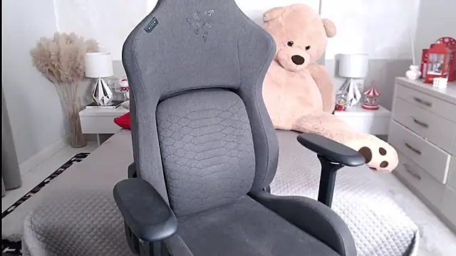 Smileyouarehere online show from 02/02/25, 10:28