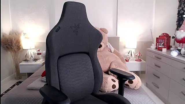 Smileyouarehere online show from 02/11/25, 08:37