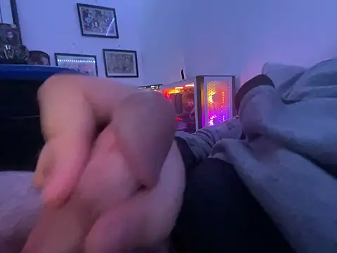 Snapshot of HardlyaBrigade chatting on 02/01/26, 10:41 HardlyaBrigade online show from 02/01/26, 10:41