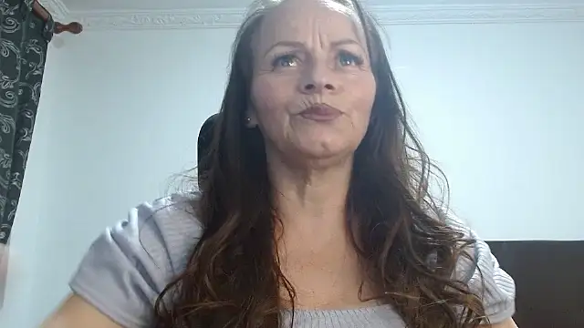 asleycavta online show from 10/26/25, 08:04