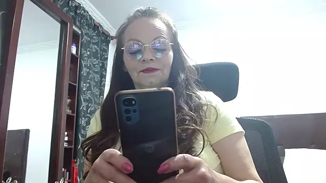 asleycavta online show from 10/29/25, 11:28