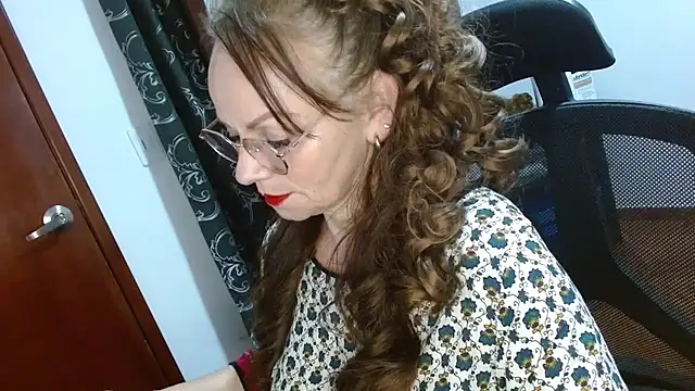 asleycavta online show from 11/11/25, 03:34