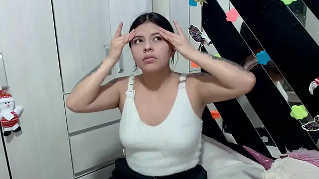 Snapshot of katery_wok11 chatting on 11/21/25, 04:22 katery wok11 online show from 11/21/25, 04:22