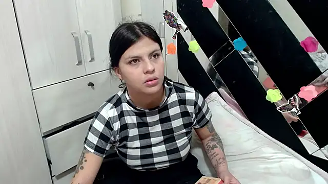 Snapshot of katery_wok11 chatting on 12/15/25, 07:51 katery wok11 online show from 12/15/25, 07:51