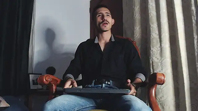 HomeAloneK online show from 03/03/25, 08:21