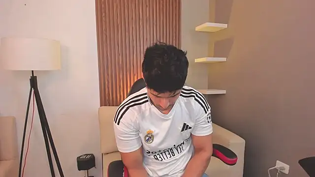 Snapshot of liam_collins21 chatting on 01/30/25, 11:33 liam collins21 online show from 01/30/25, 11:33