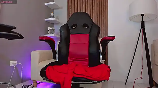 Snapshot of liam_collins21 chatting on 02/07/25, 02:47 liam collins21 online show from 02/07/25, 02:47