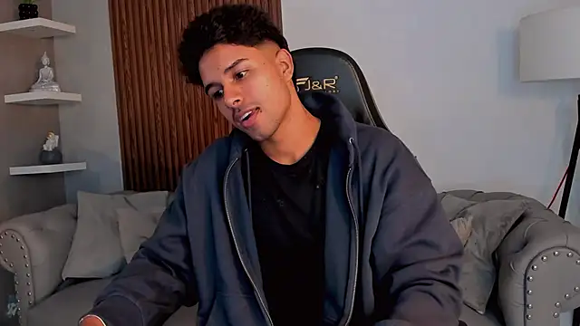 Snapshot of liam_collins21 chatting on 09/21/25, 11:45 liam collins21 online show from 09/21/25, 11:45