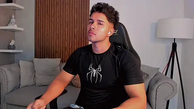 Snapshot of liam_collins21 chatting on 09/22/25, 11:56 liam collins21 online show from 09/22/25, 11:56