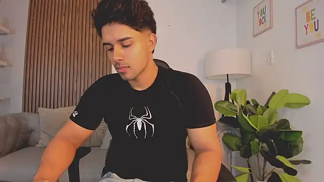 Snapshot of liam_collins21 chatting on 10/07/25, 11:51 liam collins21 online show from 10/07/25, 11:51