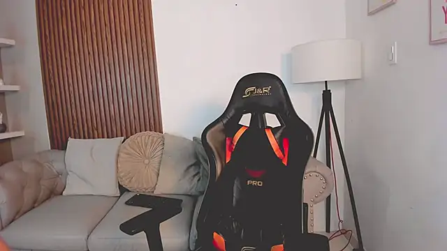 Snapshot of liam_collins21 chatting on 10/14/25, 11:44 liam collins21 online show from 10/14/25, 11:44