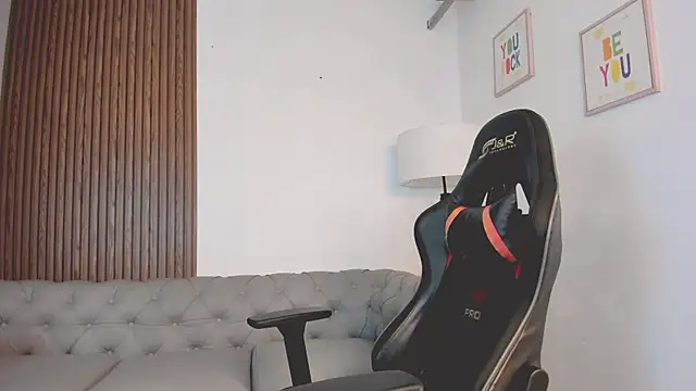 Snapshot of liam_collins21 chatting on 10/16/25, 11:55 liam collins21 online show from 10/16/25, 11:55