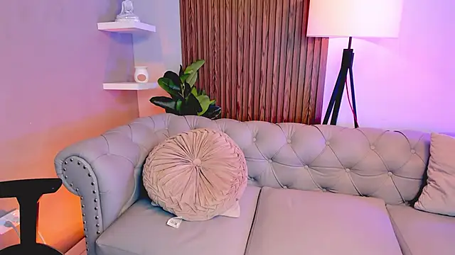 Snapshot of liam_collins21 chatting on 11/23/25, 12:05 liam collins21 online show from 11/23/25, 12:05