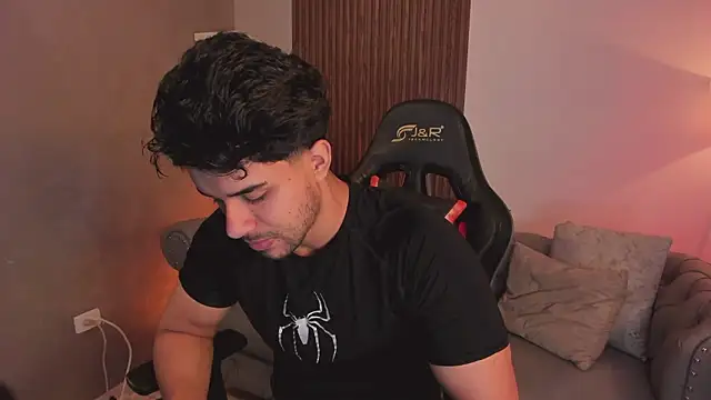 liam collins21 online show from 02/15/26, 11:41