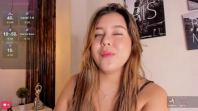 Snapshot of Aria_Reid chatting on 02/18/25, 12:28 Aria Reid online show from 02/18/25, 12:28