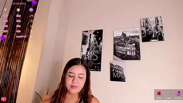 Snapshot of Aria_Reid chatting on 09/16/25, 12:17 Aria Reid online show from 09/16/25, 12:17