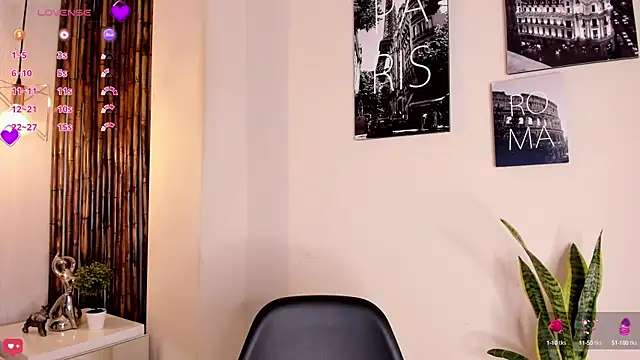 Snapshot of Aria_Reid chatting on 10/01/25, 12:22 Aria Reid online show from 10/01/25, 12:22