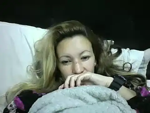 Snapshot of Paulita_x3 chatting on 10/31/25, 11:11 Paulita x3 online show from 10/31/25, 11:11