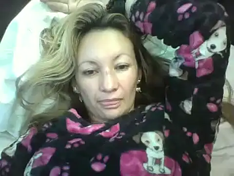 Snapshot of Paulita_x3 chatting on 02/28/26, 12:28 Paulita x3 online show from 02/28/26, 12:28