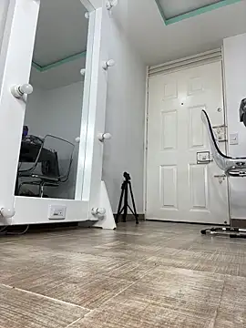 Snapshot of Lexa_queen chatting on 12/23/25, 02:42 Lexa queen online show from 12/23/25, 02:42