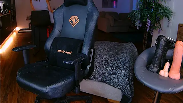 GoddessElizabethX online show from 04/12/26, 06:46