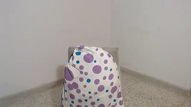 HugeDanex online show from 11/28/25, 06:05