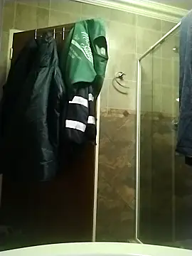 Nawtyslaveteen online show from 12/17/25, 02:28