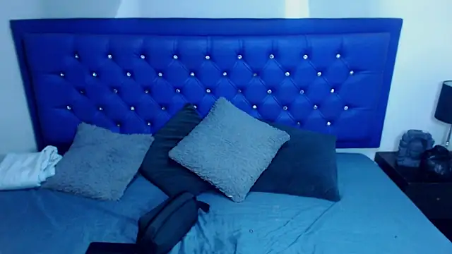 Snapshot of kiwii_nasty chatting on 11/25/25, 08:20 kiwii nasty online show from 11/25/25, 08:20