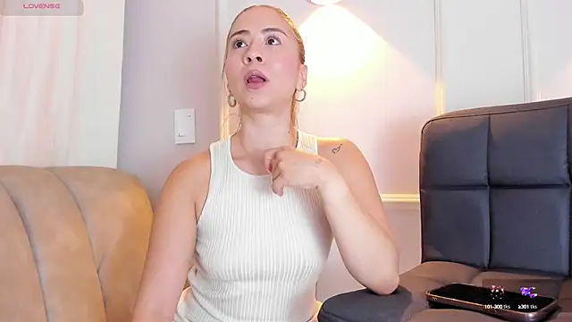 Snapshot of Lia_walton chatting on 12/25/24, 05:58 Lia walton online show from 12/25/24, 05:58