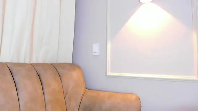 Snapshot of Lia_walton chatting on 03/01/25, 12:01 Lia walton online show from 03/01/25, 12:01