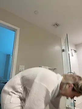 xoxoxjenn online show from 07/04/26, 04:35