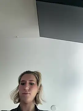 xoxoxjenn online show from 07/06/26, 05:26