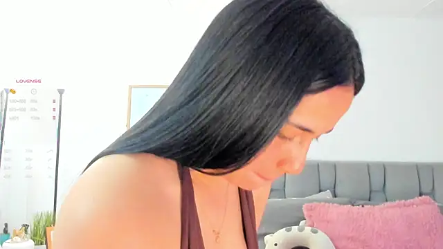 Gigi-bom online show from 01/10/26, 12:23