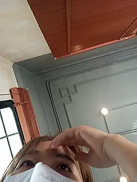 Michiko1 online show from 12/18/25, 03:56