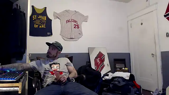 Snapshot of sledge901 chatting on 01/28/25, 01:27 sledge901 online show from 01/28/25, 01:27