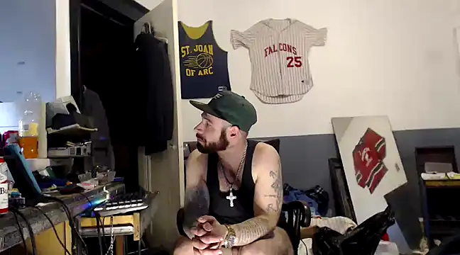 Snapshot of sledge901 chatting on 02/07/25, 08:20 sledge901 online show from 02/07/25, 08:20