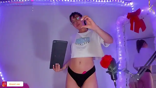 Snapshot of KATERAW chatting on 03/22/25, 05:28 KATERAW online show from 03/22/25, 05:28