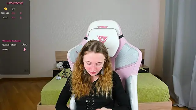 Cowell Adelina online show from 11/07/25, 08:03