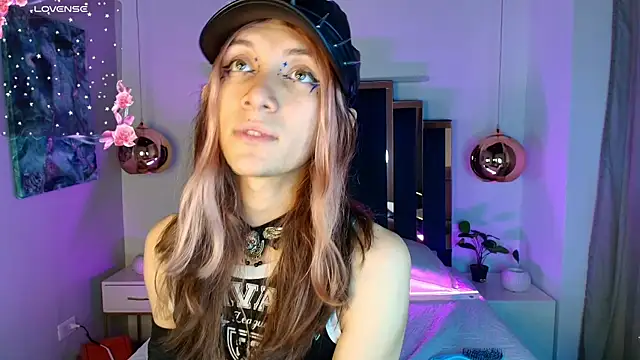 Feniix   online show from 05/15/26, 04:30