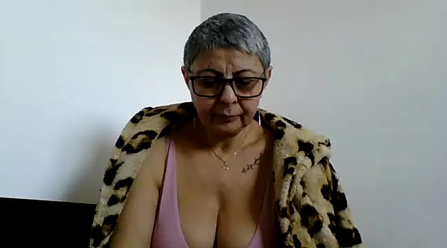 Snapshot of roseblak42 chatting on 02/22/25, 09:56 roseblak42 online show from 02/22/25, 09:56