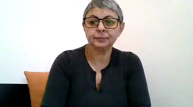 Snapshot of roseblak42 chatting on 02/28/25, 03:15 roseblak42 online show from 02/28/25, 03:15