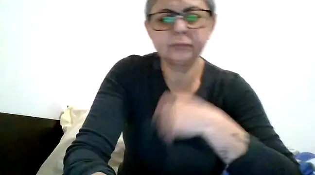 Snapshot of roseblak42 chatting on 02/28/25, 06:31 roseblak42 online show from 02/28/25, 06:31