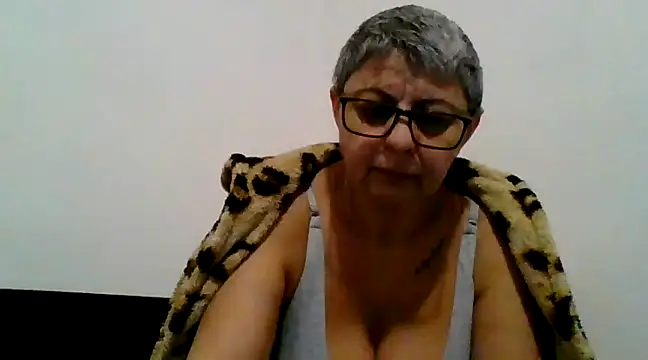 Snapshot of roseblak42 chatting on 03/01/25, 07:37 roseblak42 online show from 03/01/25, 07:37
