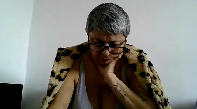 Snapshot of roseblak42 chatting on 03/03/25, 01:09 roseblak42 online show from 03/03/25, 01:09