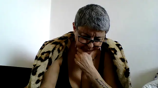 Snapshot of roseblak42 chatting on 03/07/25, 09:07 roseblak42 online show from 03/07/25, 09:07