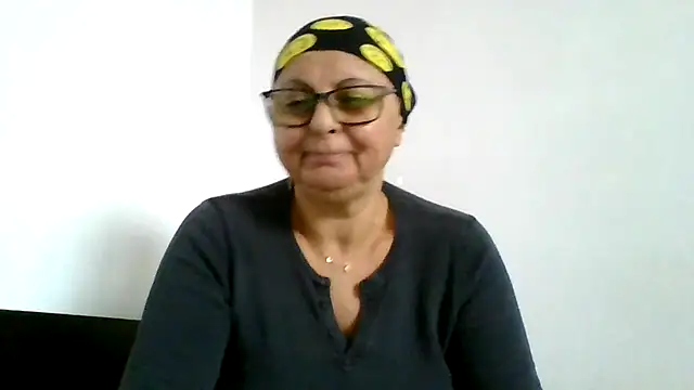 Snapshot of roseblak42 chatting on 11/15/25, 12:45 roseblak42 online show from 11/15/25, 12:45