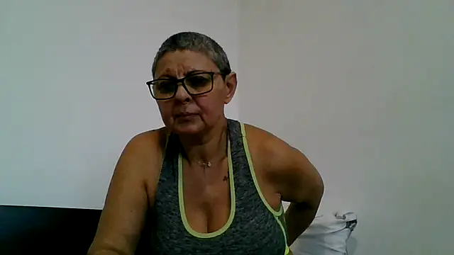 Snapshot of roseblak42 chatting on 11/29/25, 09:12 roseblak42 online show from 11/29/25, 09:12