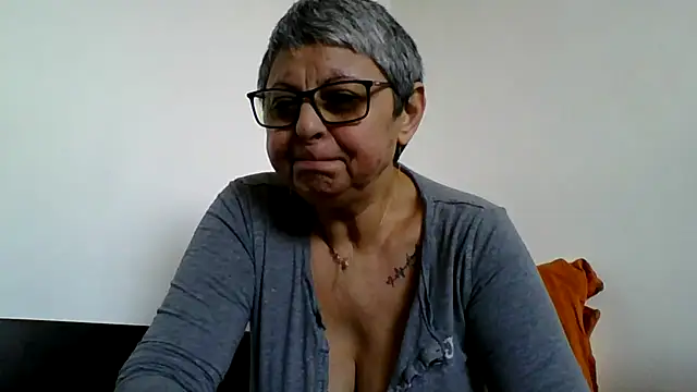 roseblak42 online show from 01/19/26, 09:02