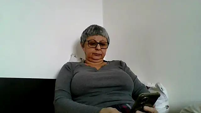 roseblak42 online show from 02/08/26, 11:46